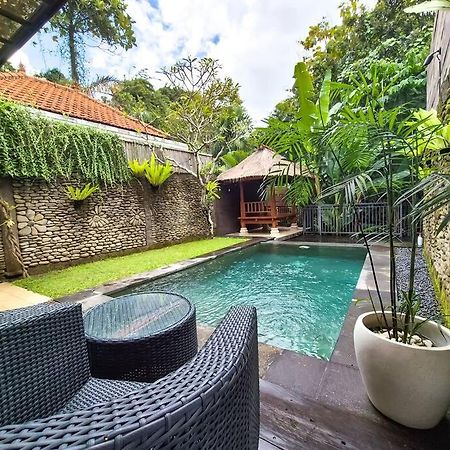 The Sempuana Villa Denpasar Kültér fotó